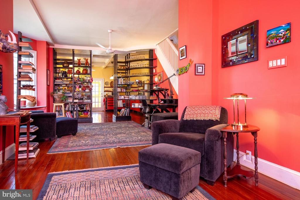 42 W Mount Airy Ave