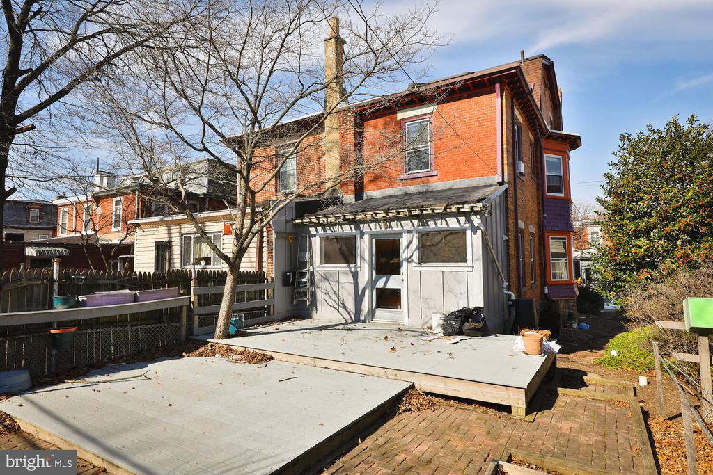 42 W Mount Airy Ave