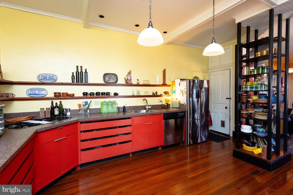 42 W Mount Airy Ave