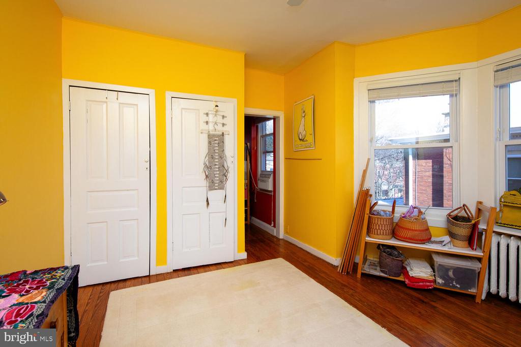 42 W Mount Airy Ave