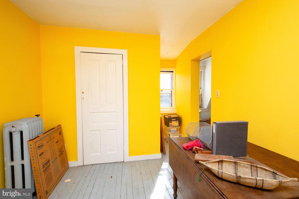 42 W Mount Airy Ave
