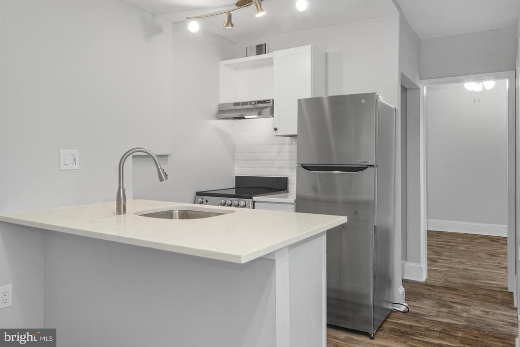 819 S 2ND ST #3R