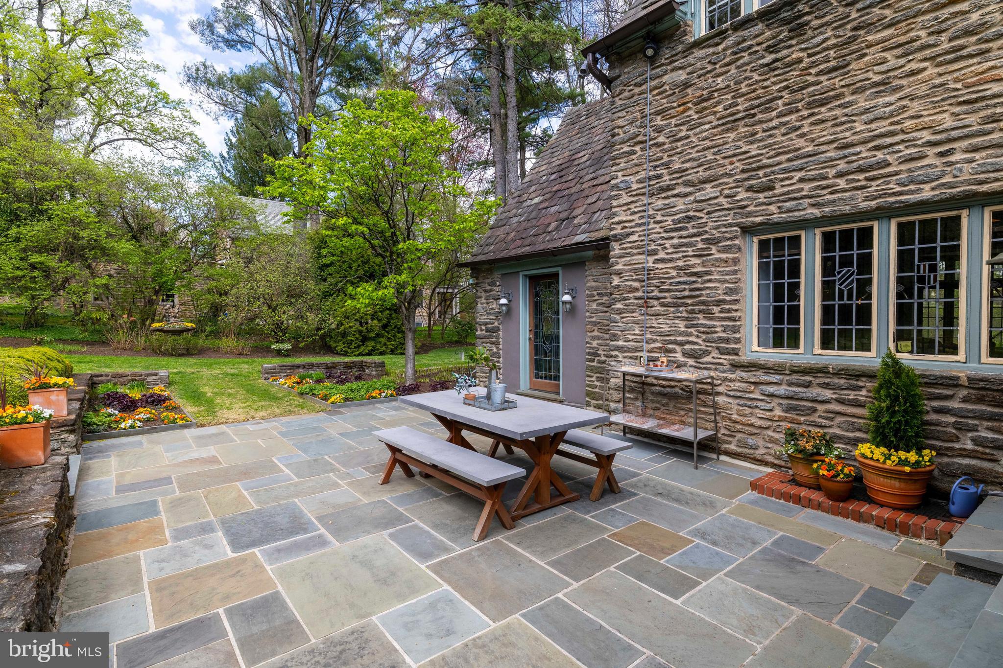 645 N Mount Pleasant Rd