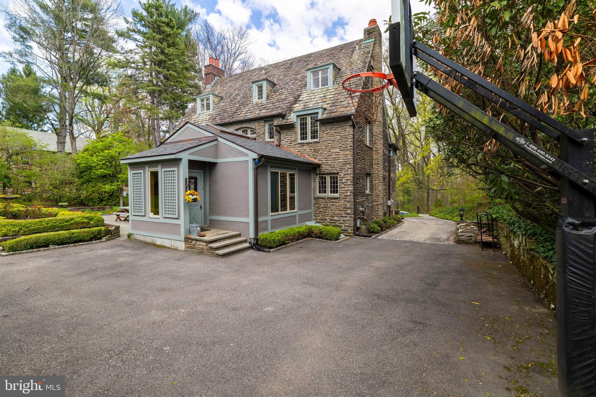 645 N Mount Pleasant Rd