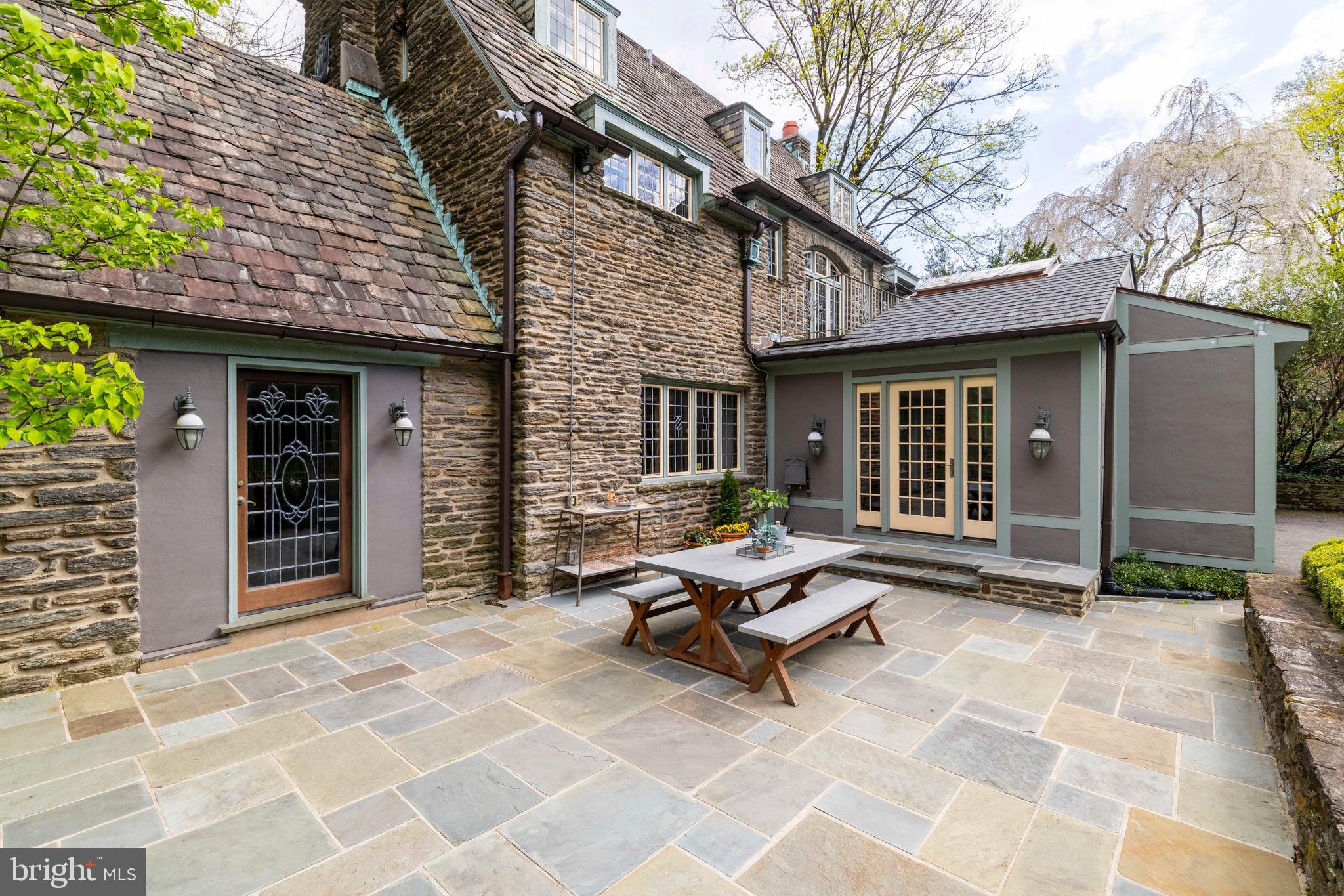 645 N Mount Pleasant Rd