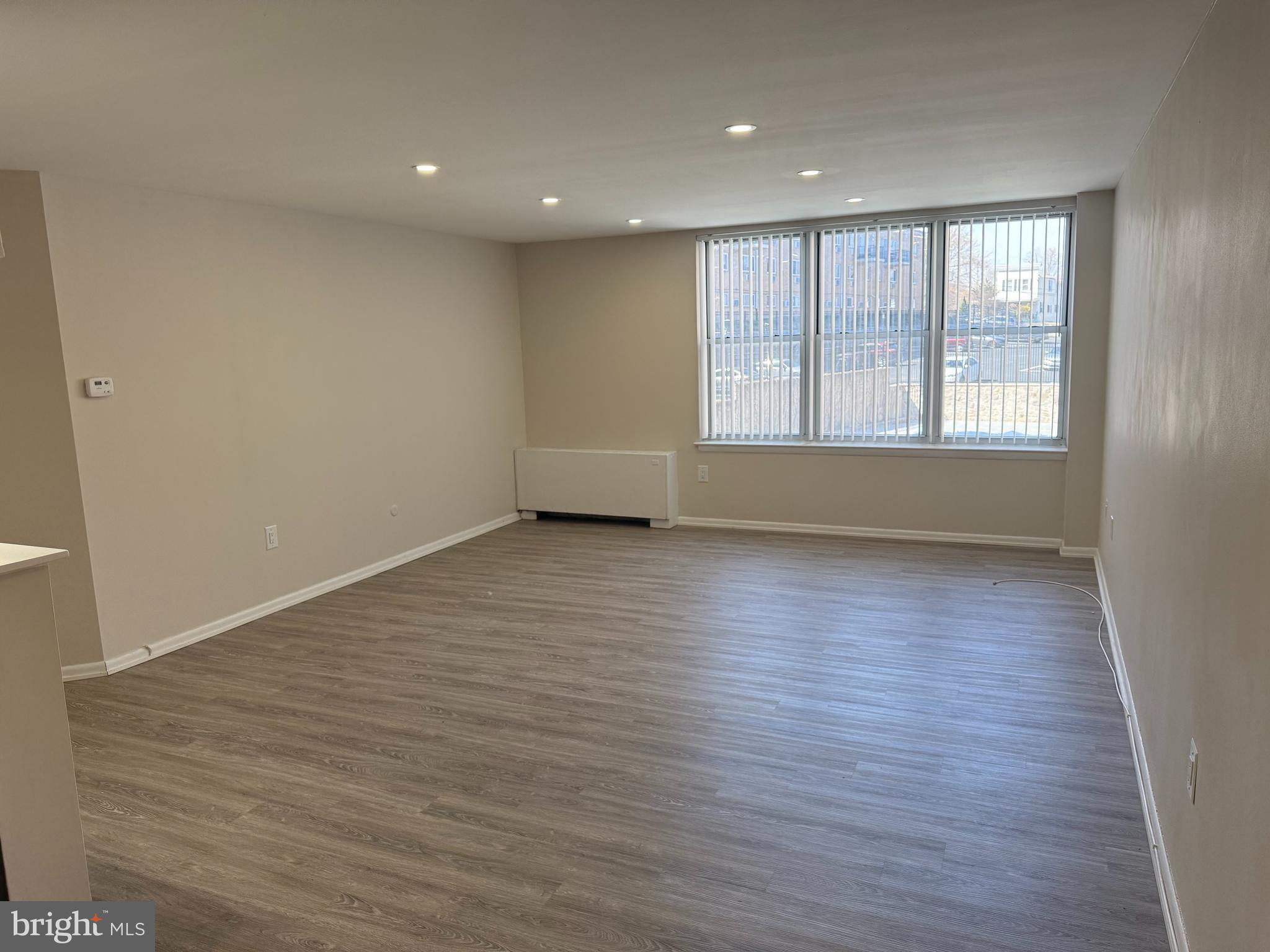 6100 HENRY AVE #3K