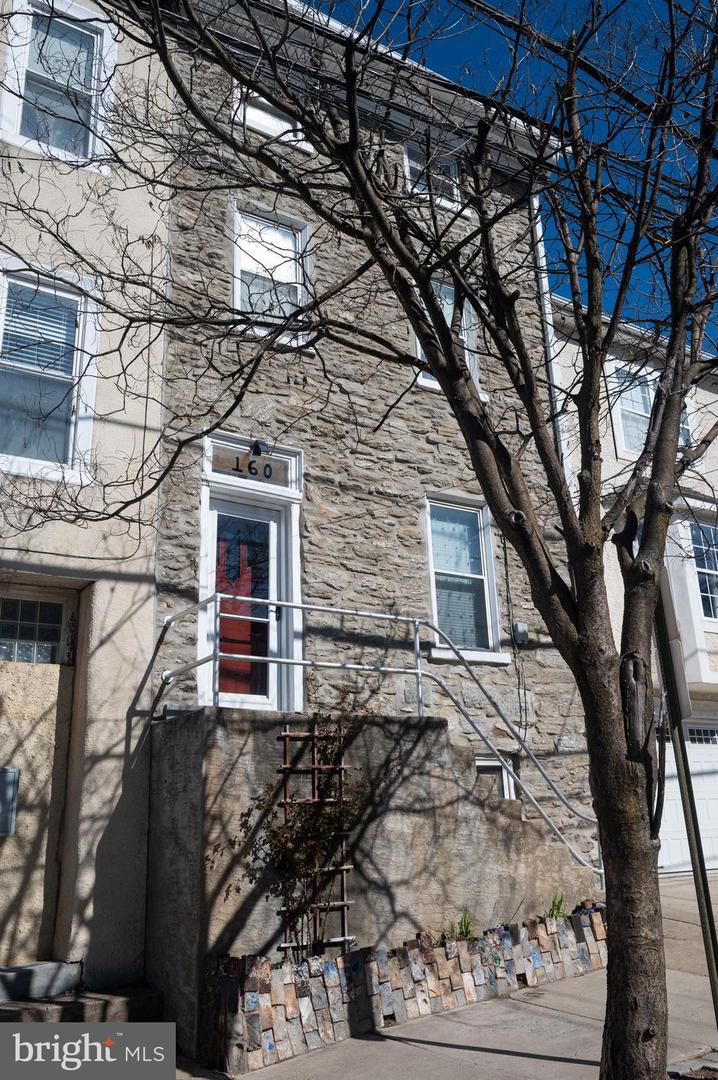 160 Fountain St