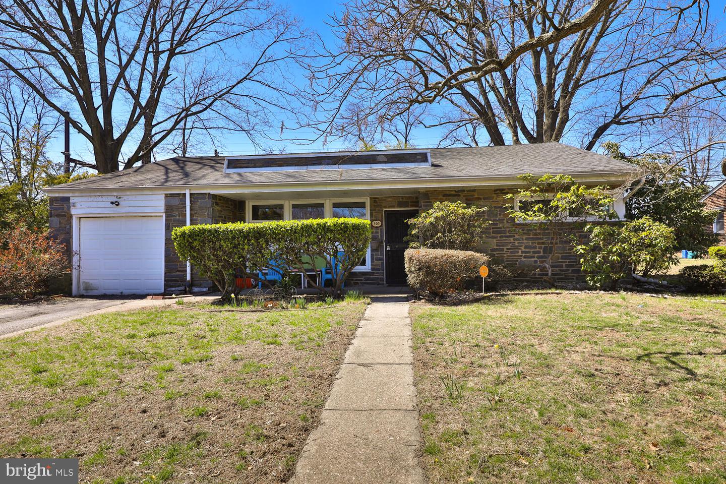 303 Crest Park Rd