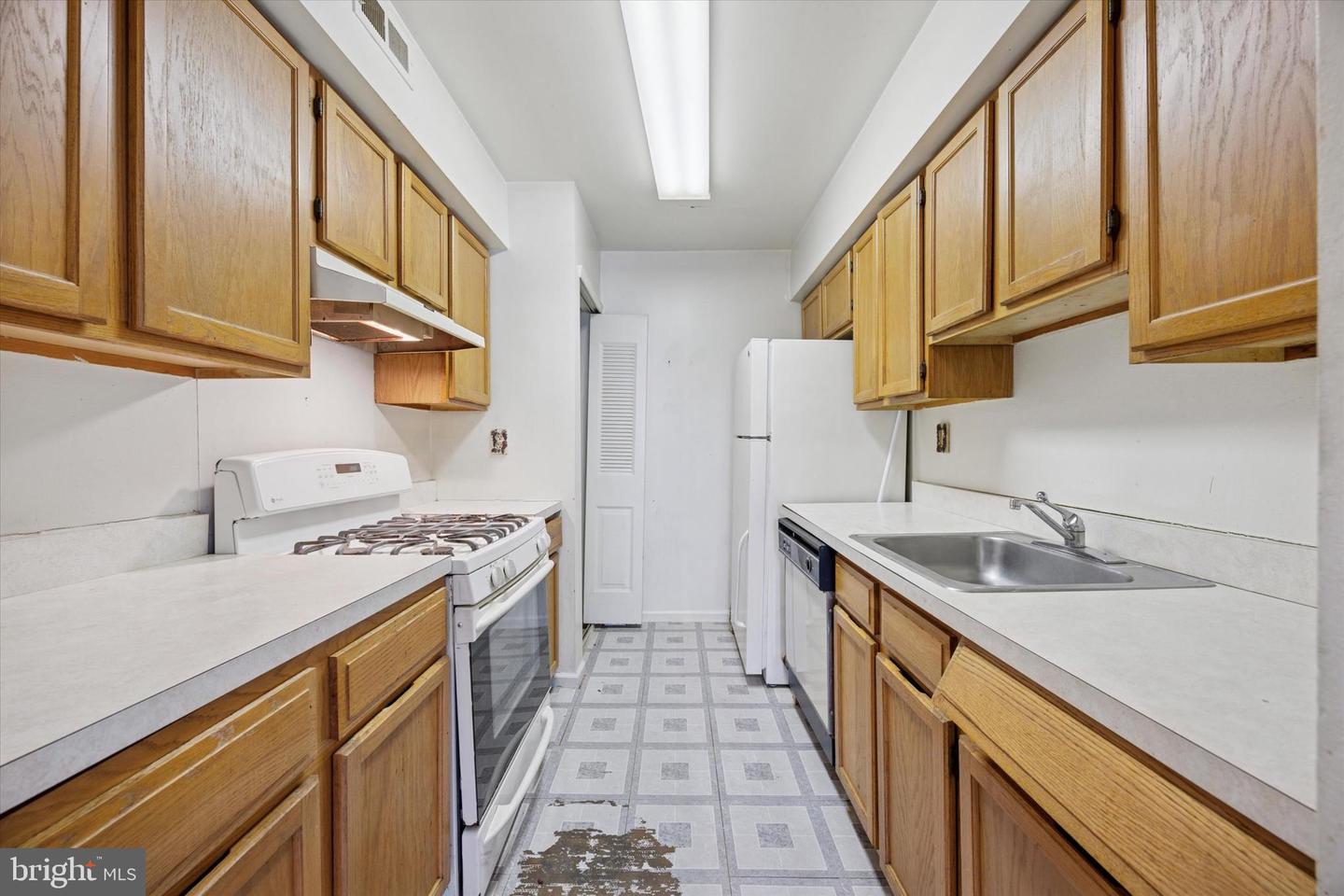 10103 Northeast Ave #9