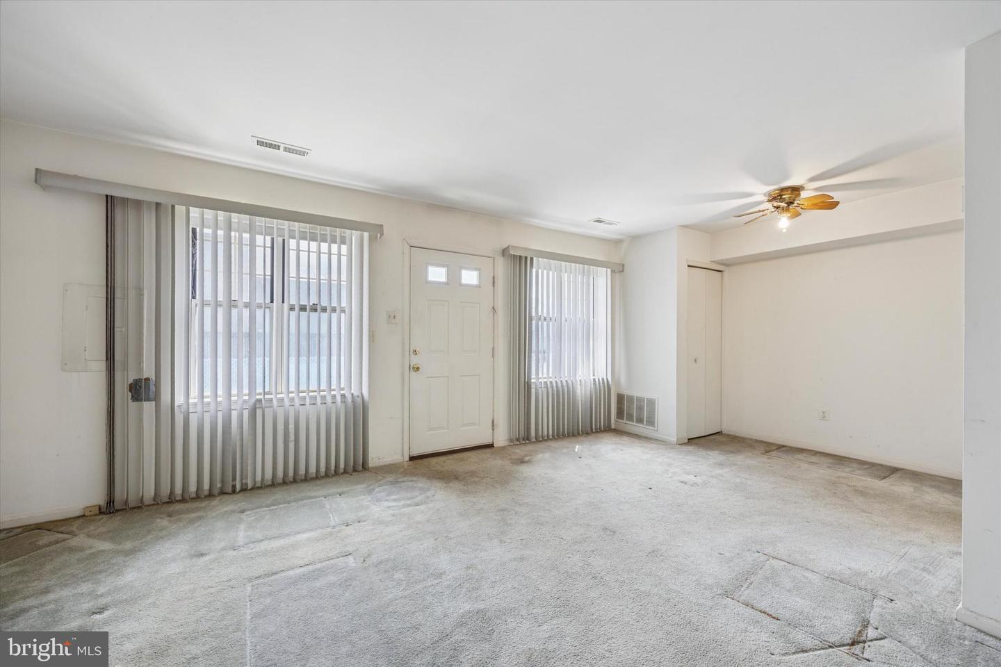 10103 Northeast Ave #9