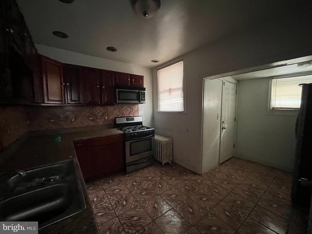 1840 73rd Ave