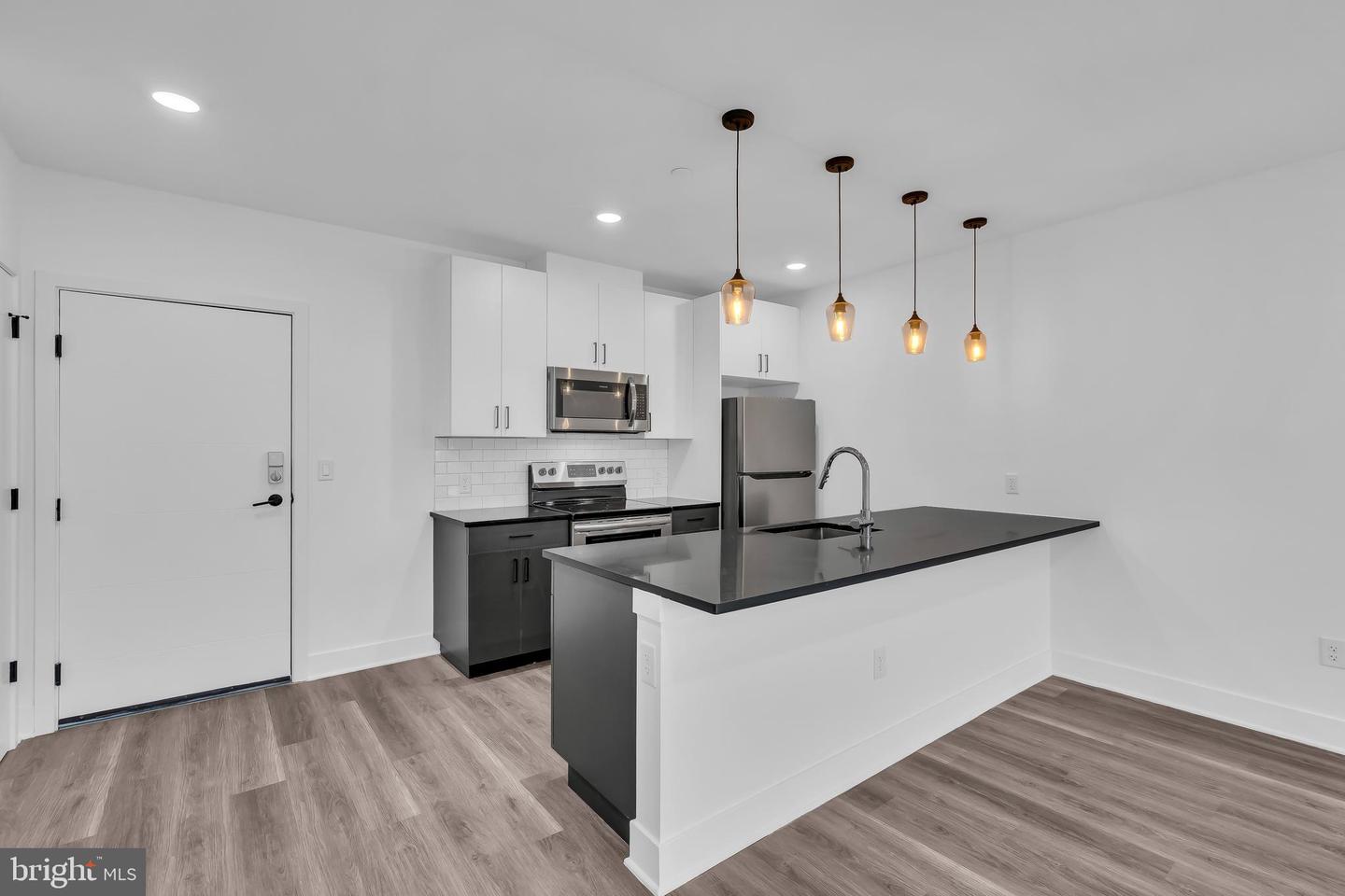 330 CECIL B MOORE AVE #302