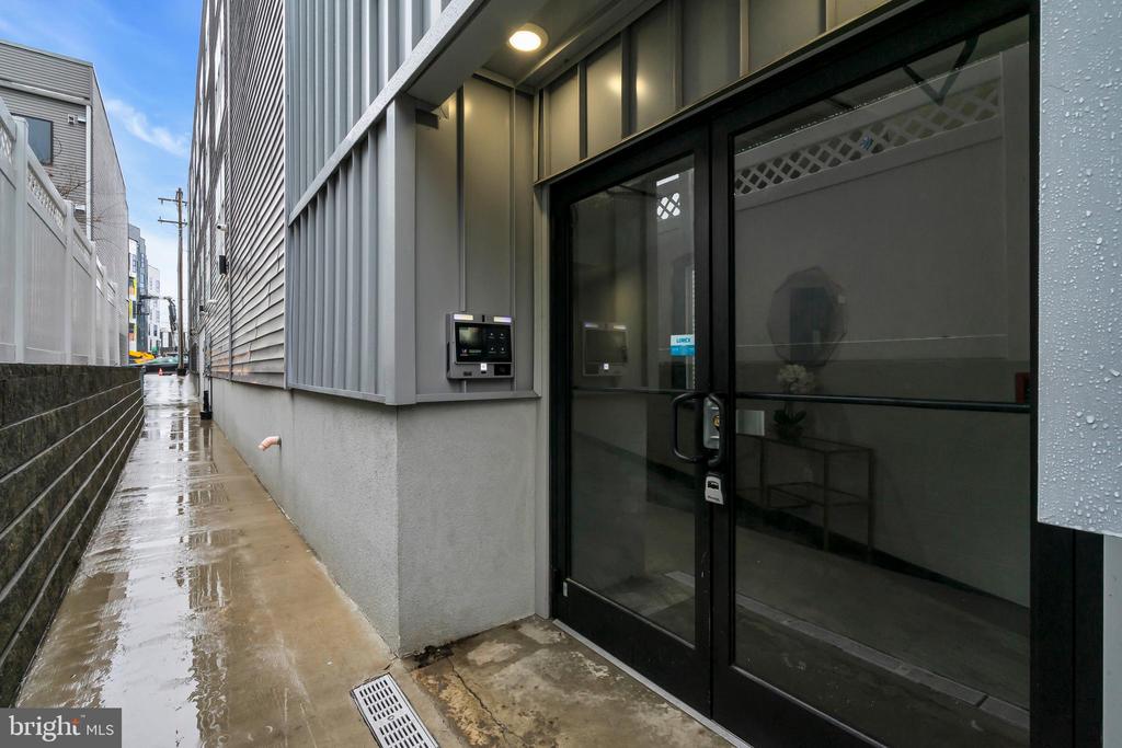 330 CECIL B MOORE AVE #302