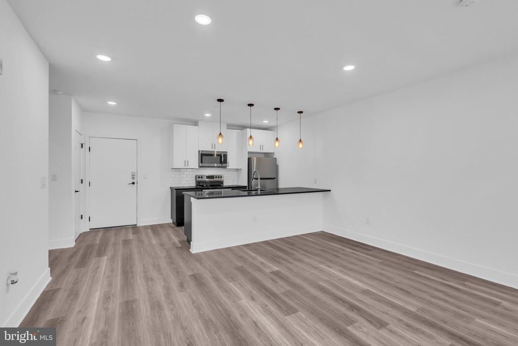 330 CECIL B MOORE AVE #302