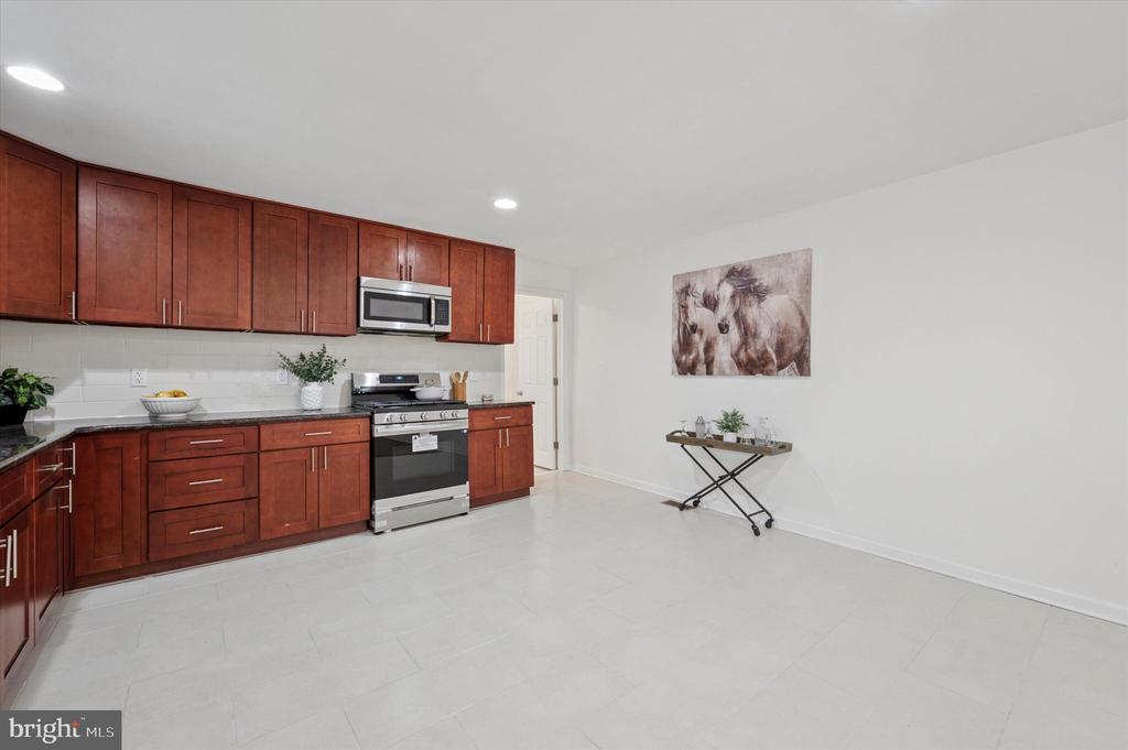 6826 Cobbs Creek Pkwy