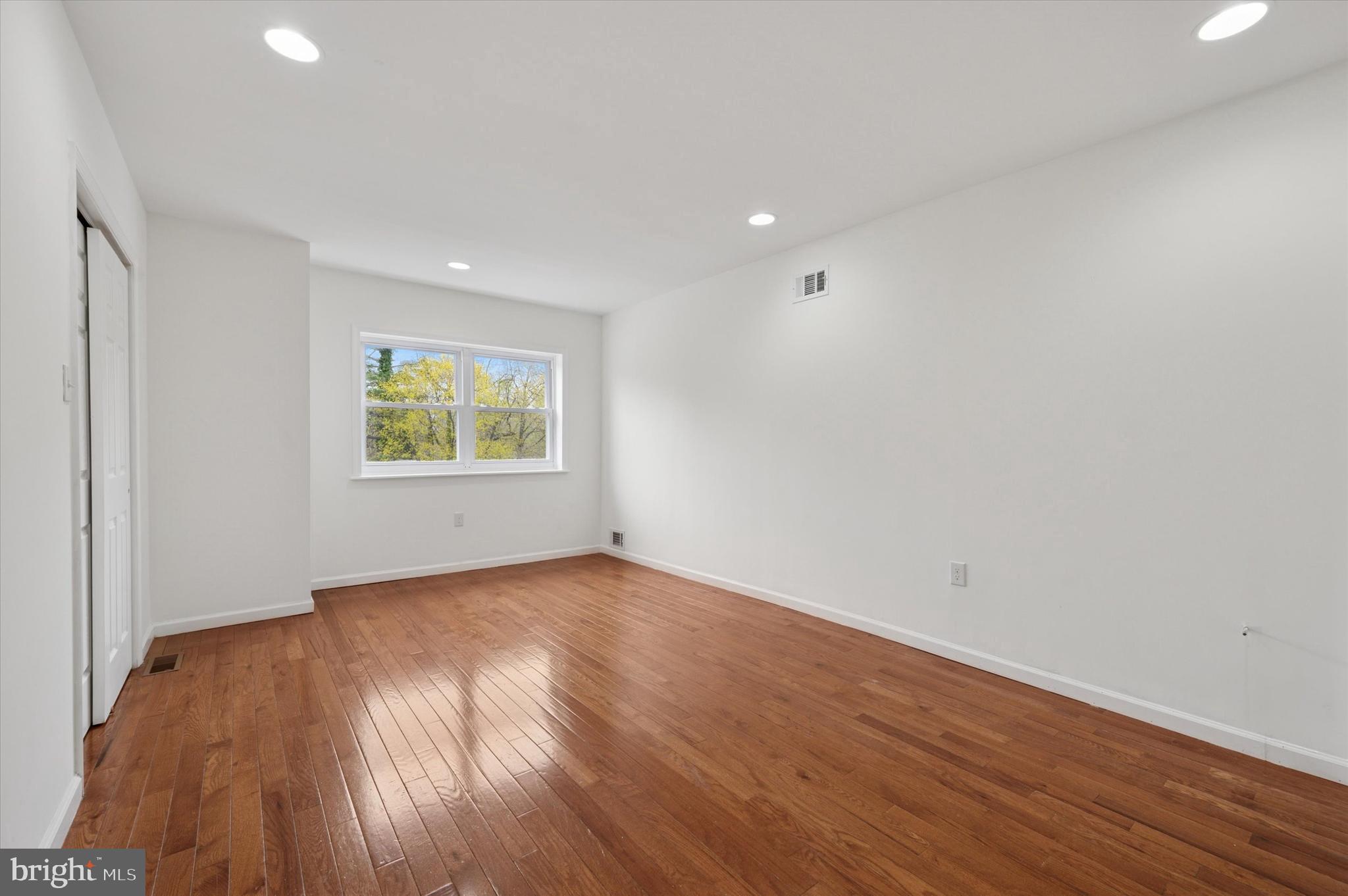 6826 Cobbs Creek Pkwy