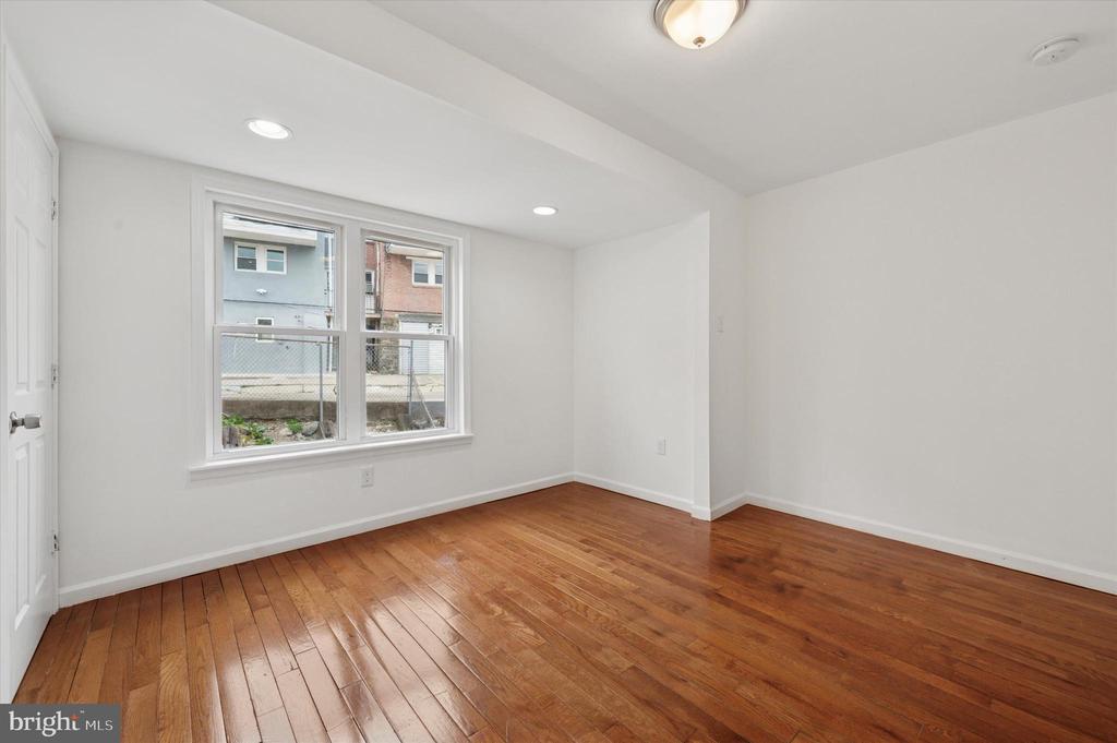 6826 Cobbs Creek Pkwy