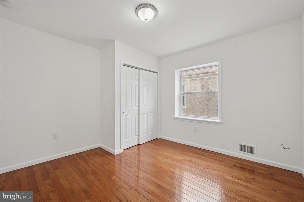 6826 Cobbs Creek Pkwy