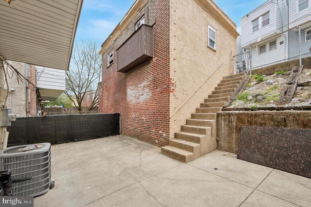 6826 Cobbs Creek Pkwy