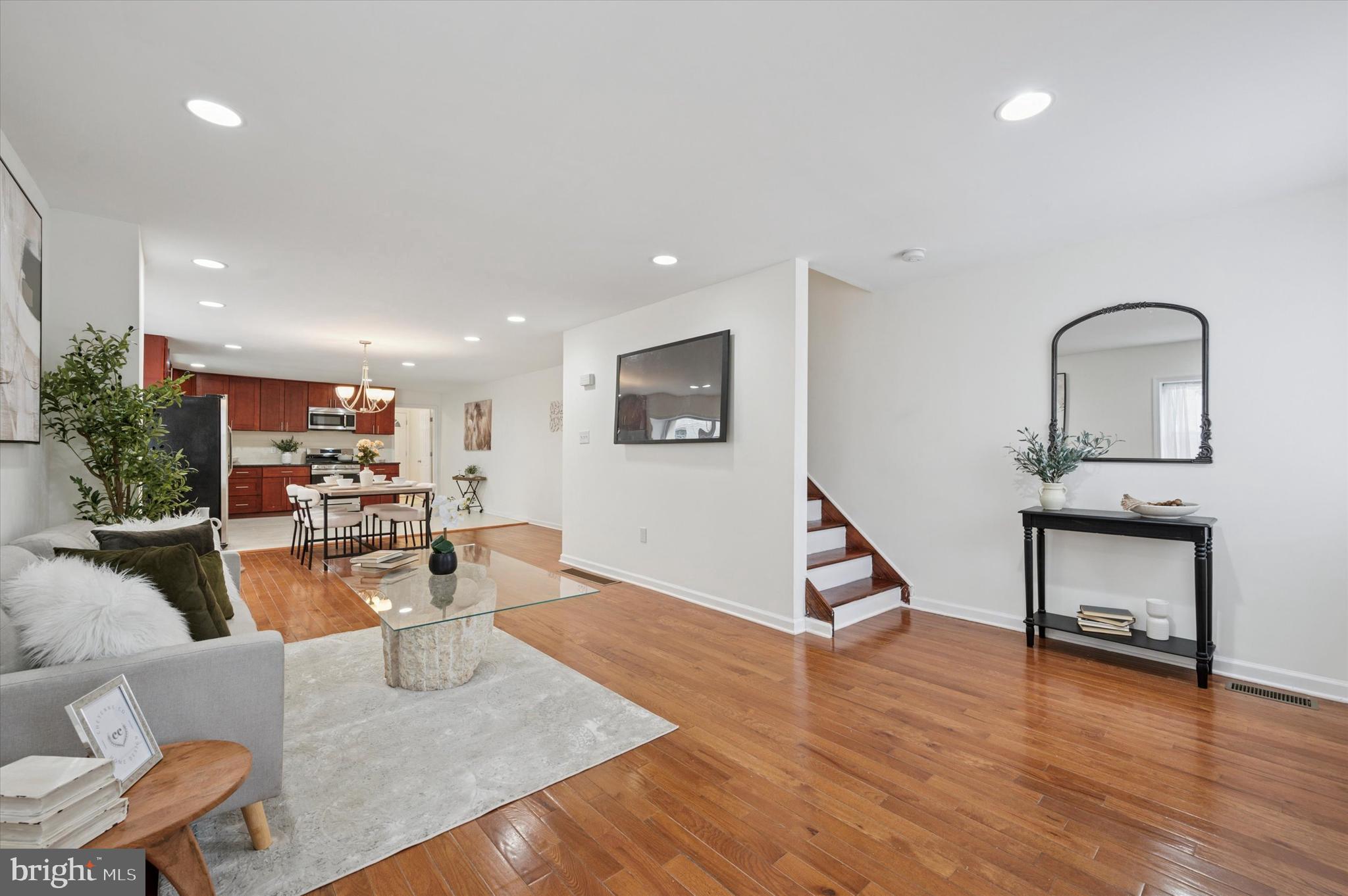 6826 Cobbs Creek Pkwy