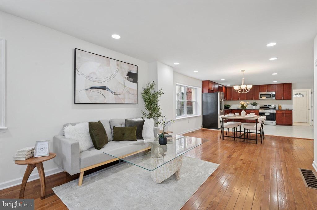 6826 Cobbs Creek Pkwy