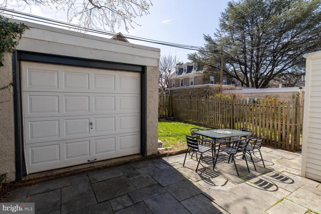 3324 W Penn St