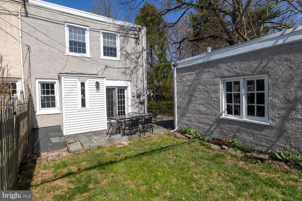 3324 W Penn St