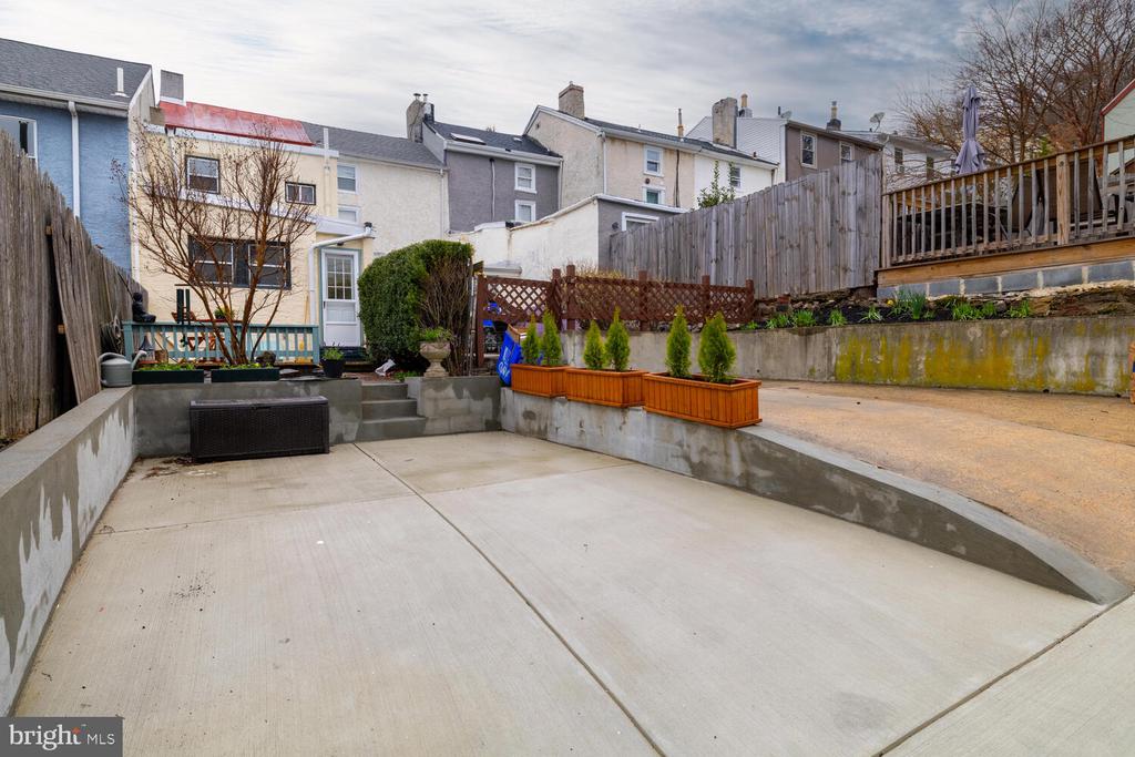 169 Gay St