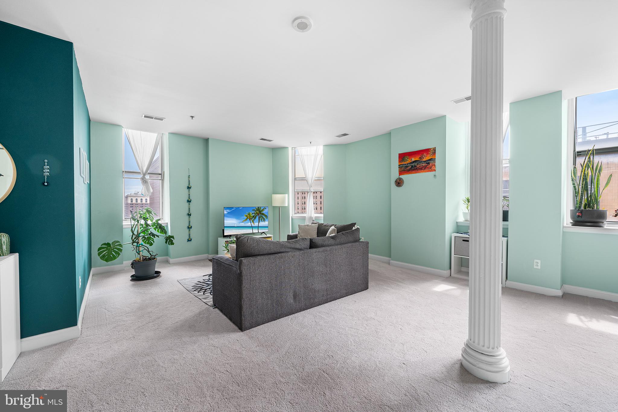 1001-13 CHESTNUT ST #702E