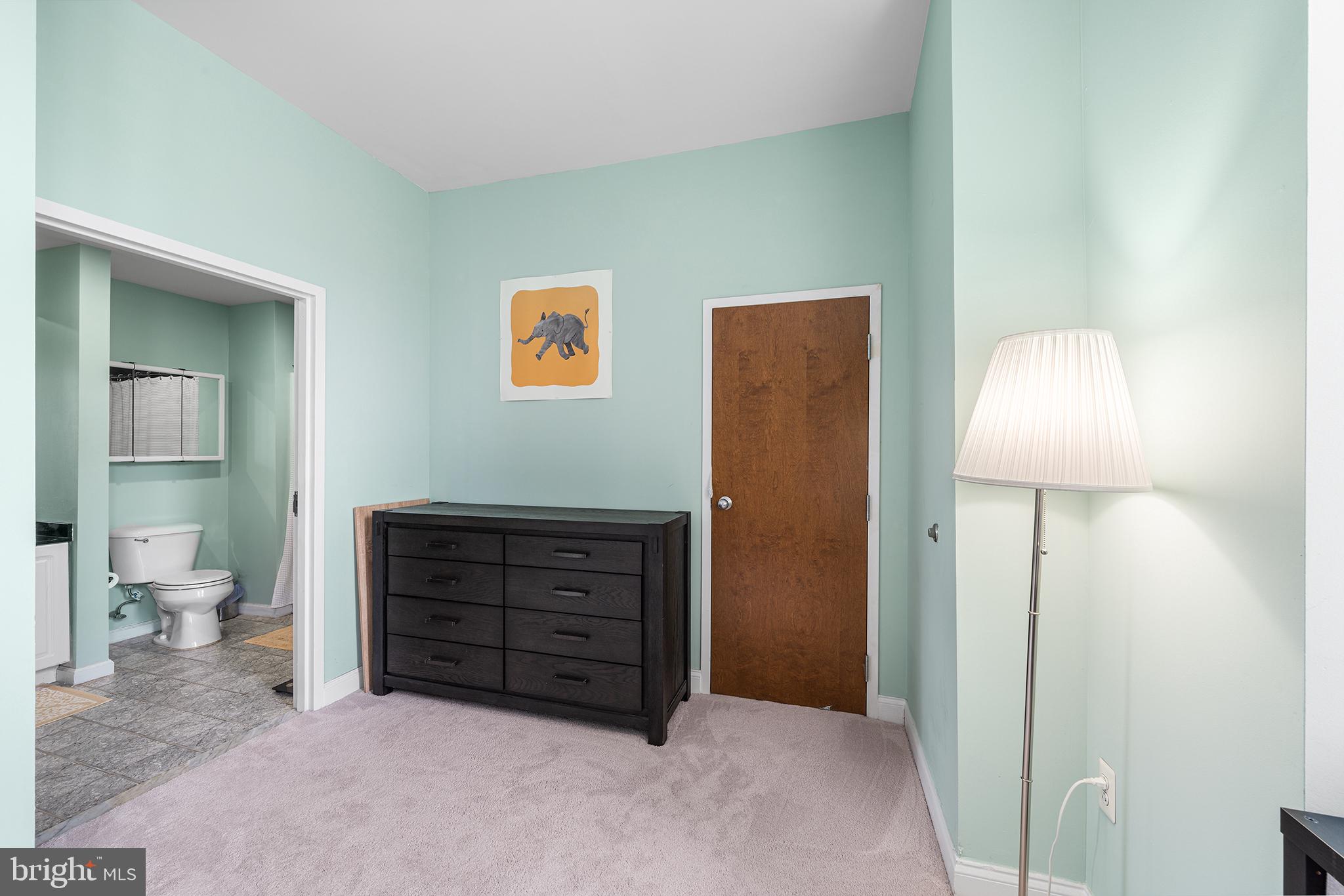 1001-13 CHESTNUT ST #702E