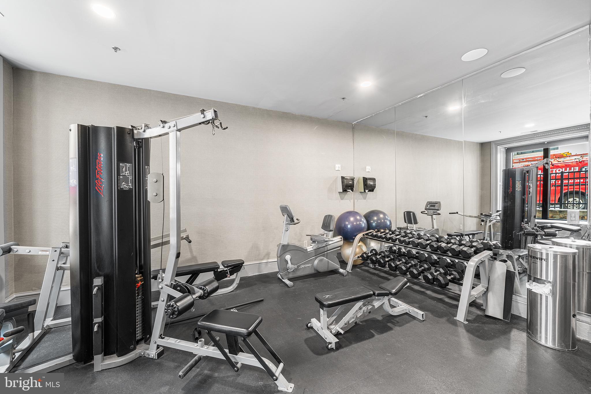 1001-13 CHESTNUT ST #702E