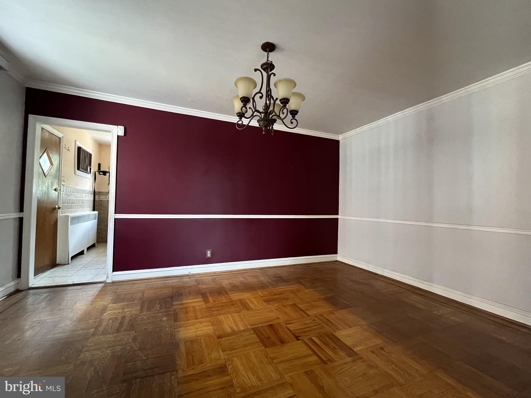 1210 E Cardeza St