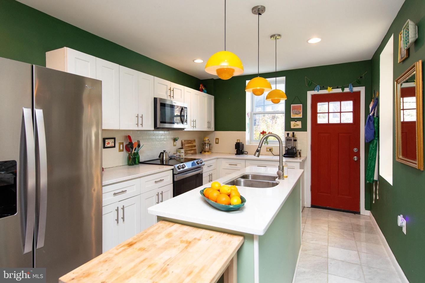 77 E Duval St