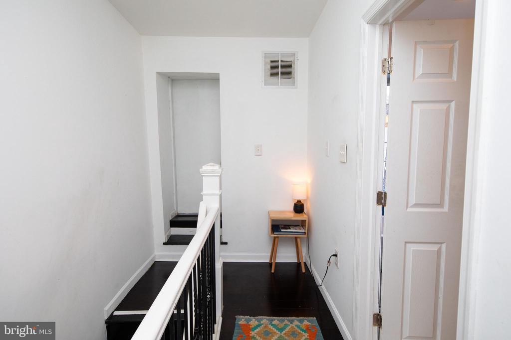 77 E Duval St