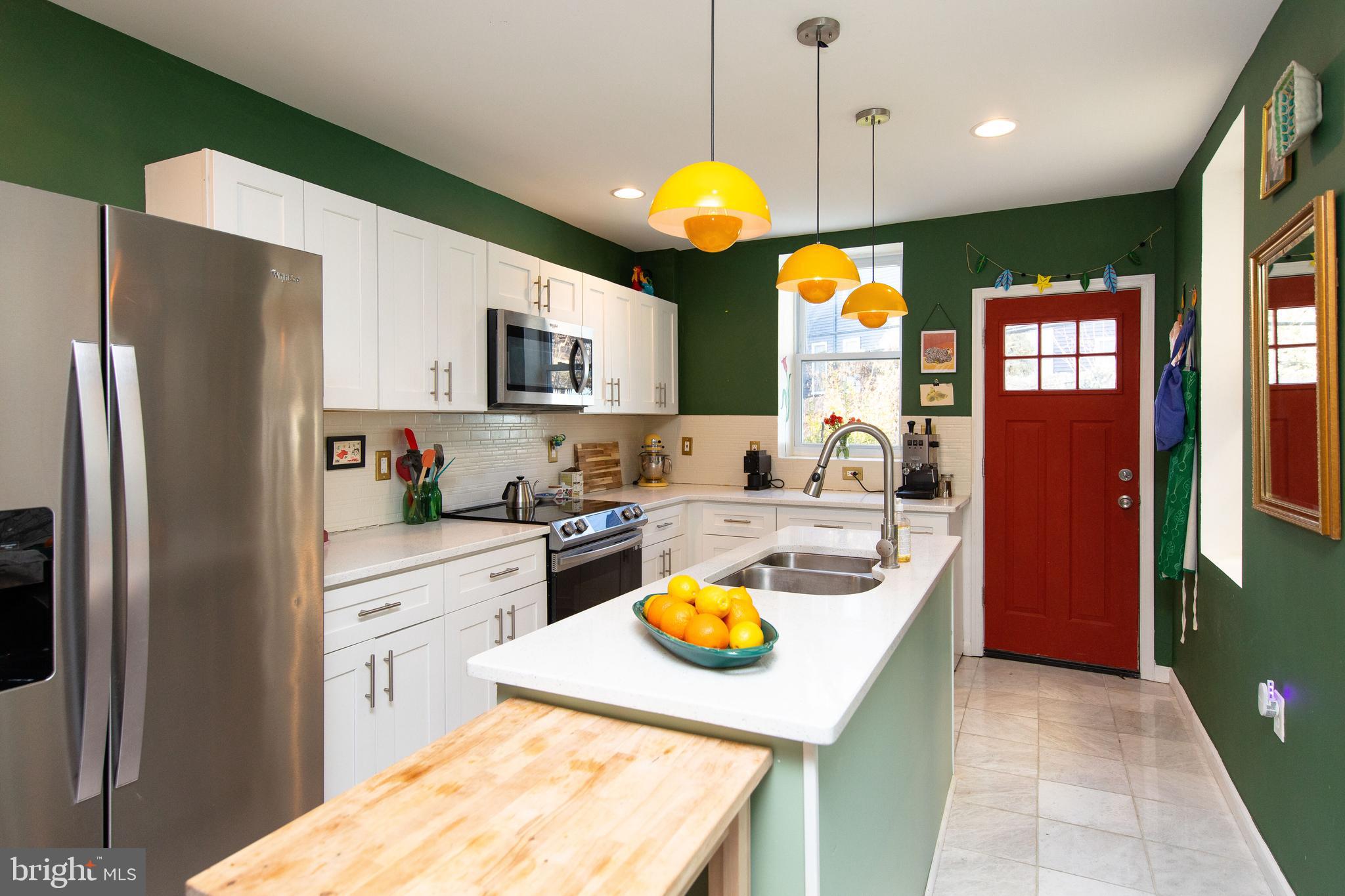 77 E Duval St