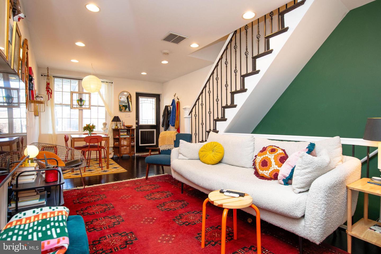 77 E Duval St