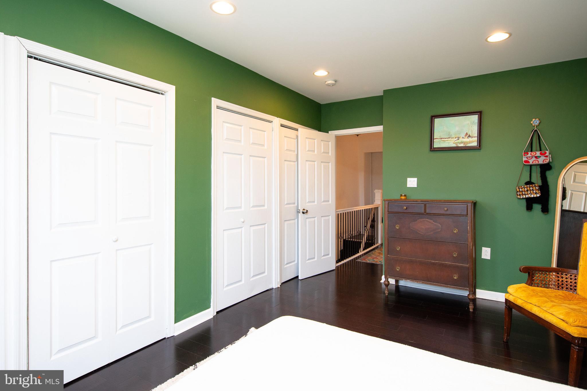 77 E Duval St
