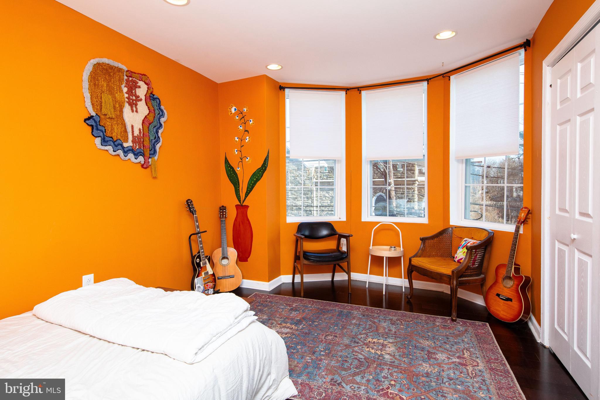 77 E Duval St