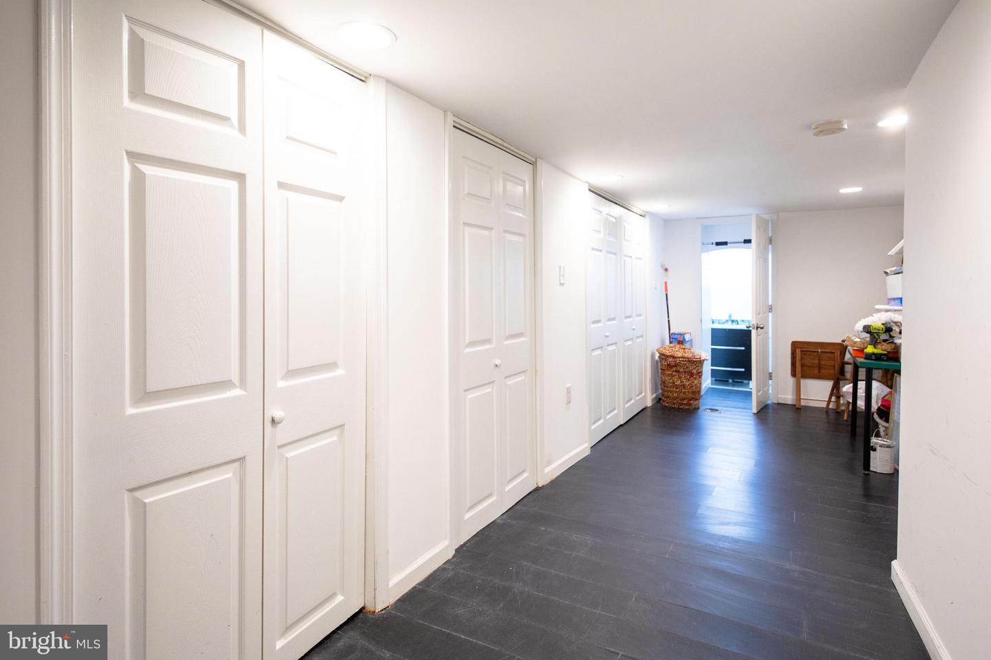 77 E Duval St