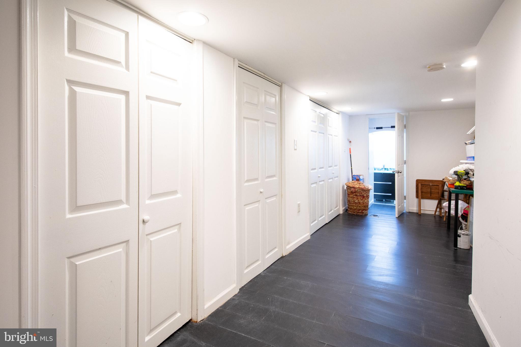 77 E Duval St