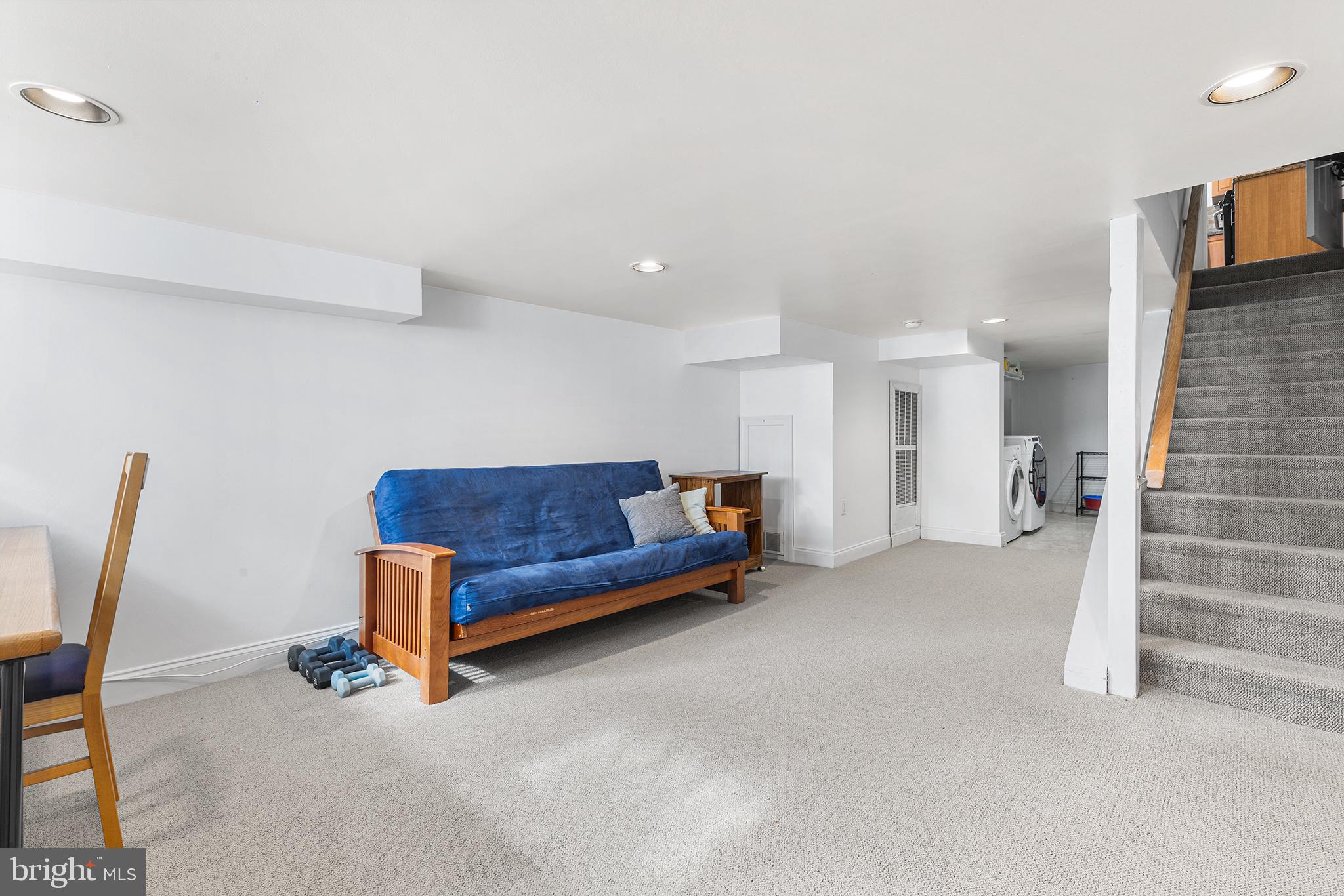 2513 Kimball St
