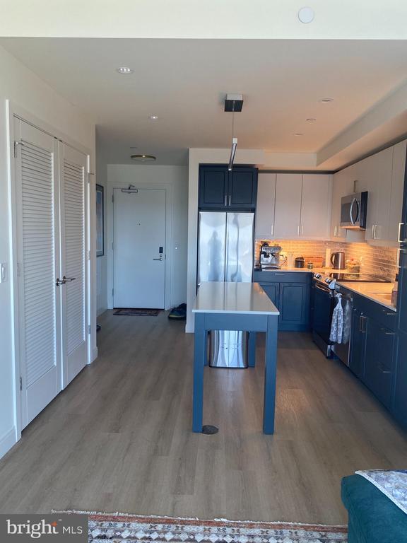 1 DOCK ST #2203