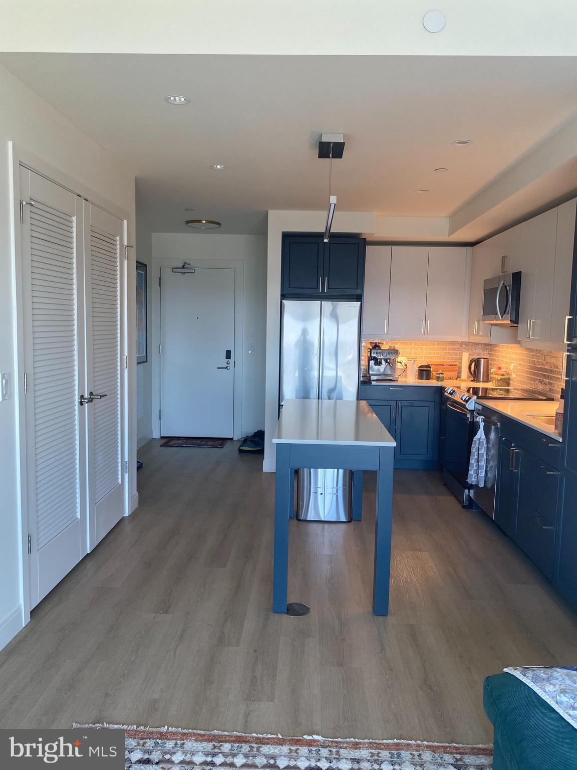 1 DOCK ST #2203