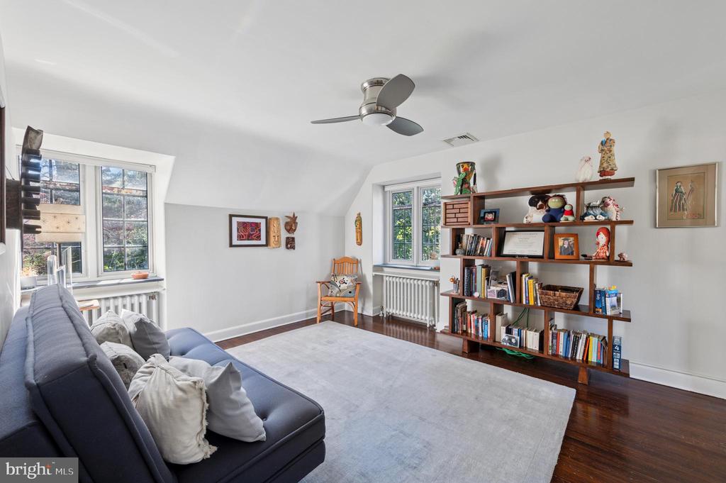 8030 Navajo St