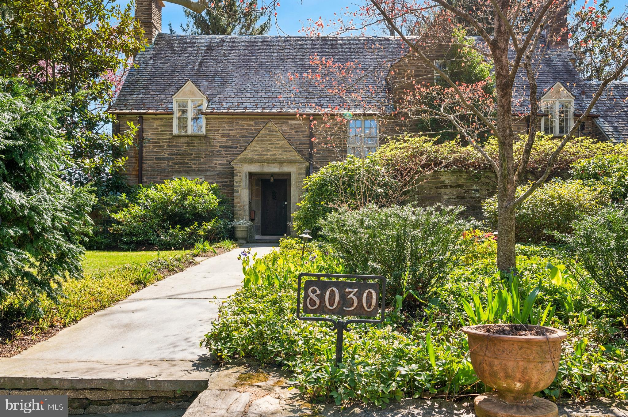 8030 Navajo St