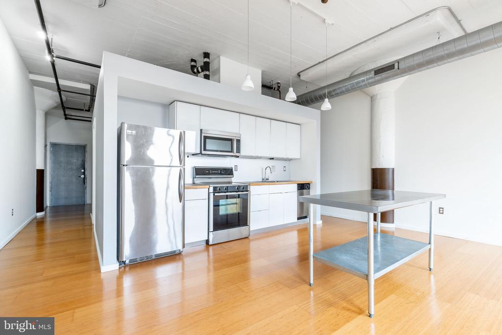 1714 MEMPHIS STREET Unit: 313