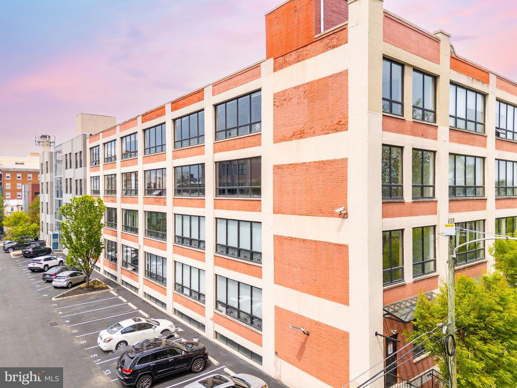 1714 MEMPHIS STREET Unit: 313