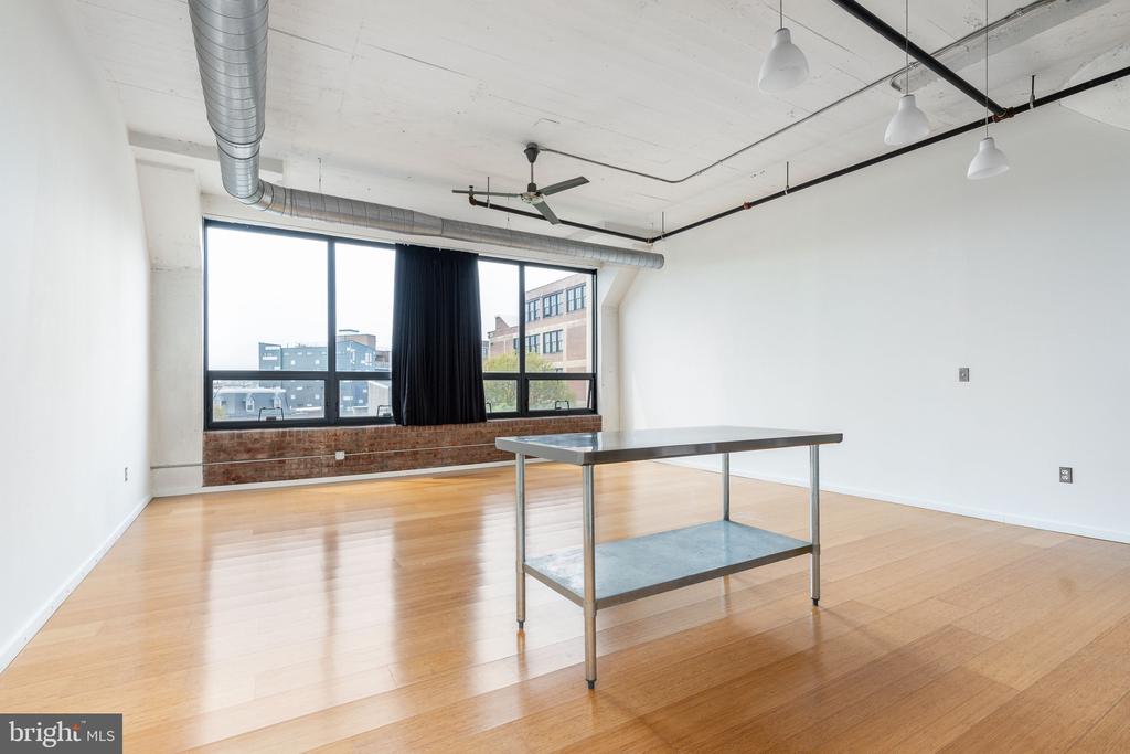 1714 MEMPHIS STREET Unit: 313