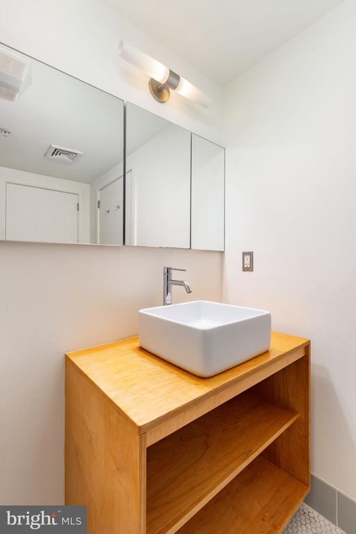 1714 MEMPHIS STREET Unit: 313