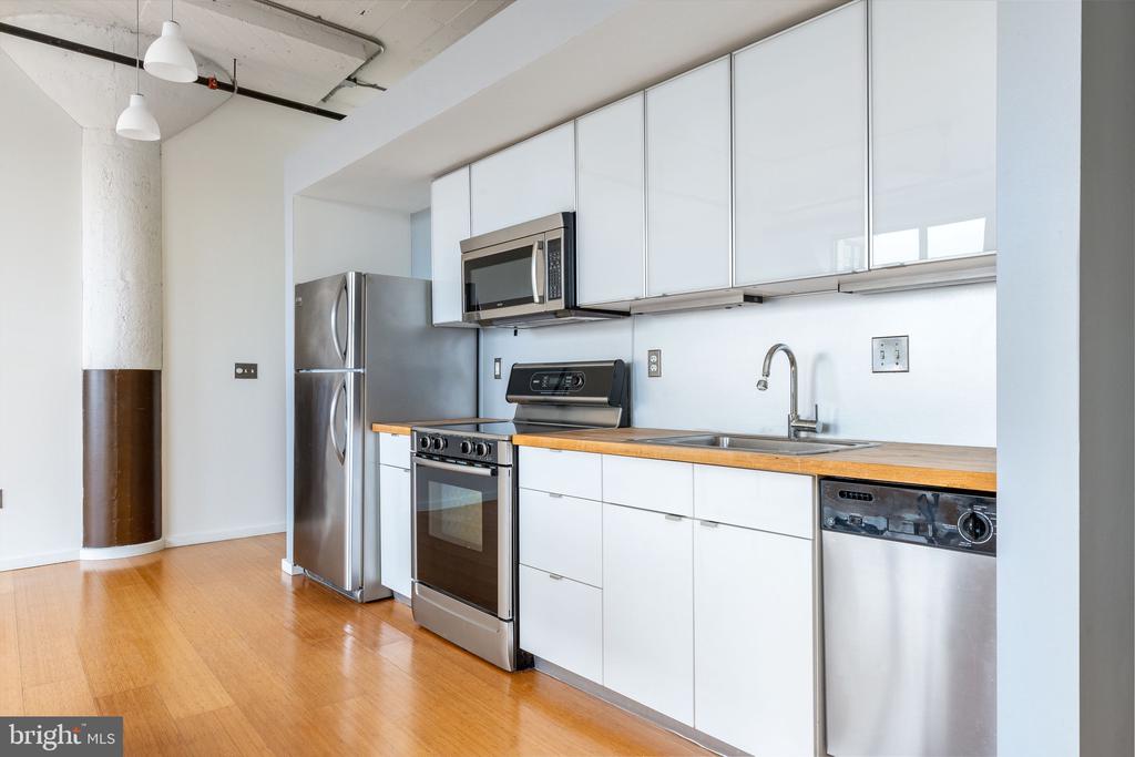 1714 MEMPHIS STREET Unit: 313